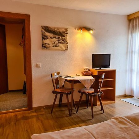 Haus Daheim Panzió Berwang Kültér fotó