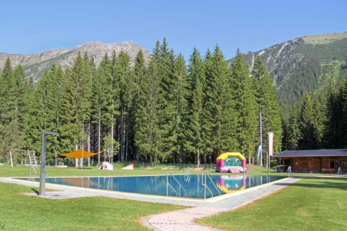 Haus Daheim Panzió Berwang Kültér fotó
