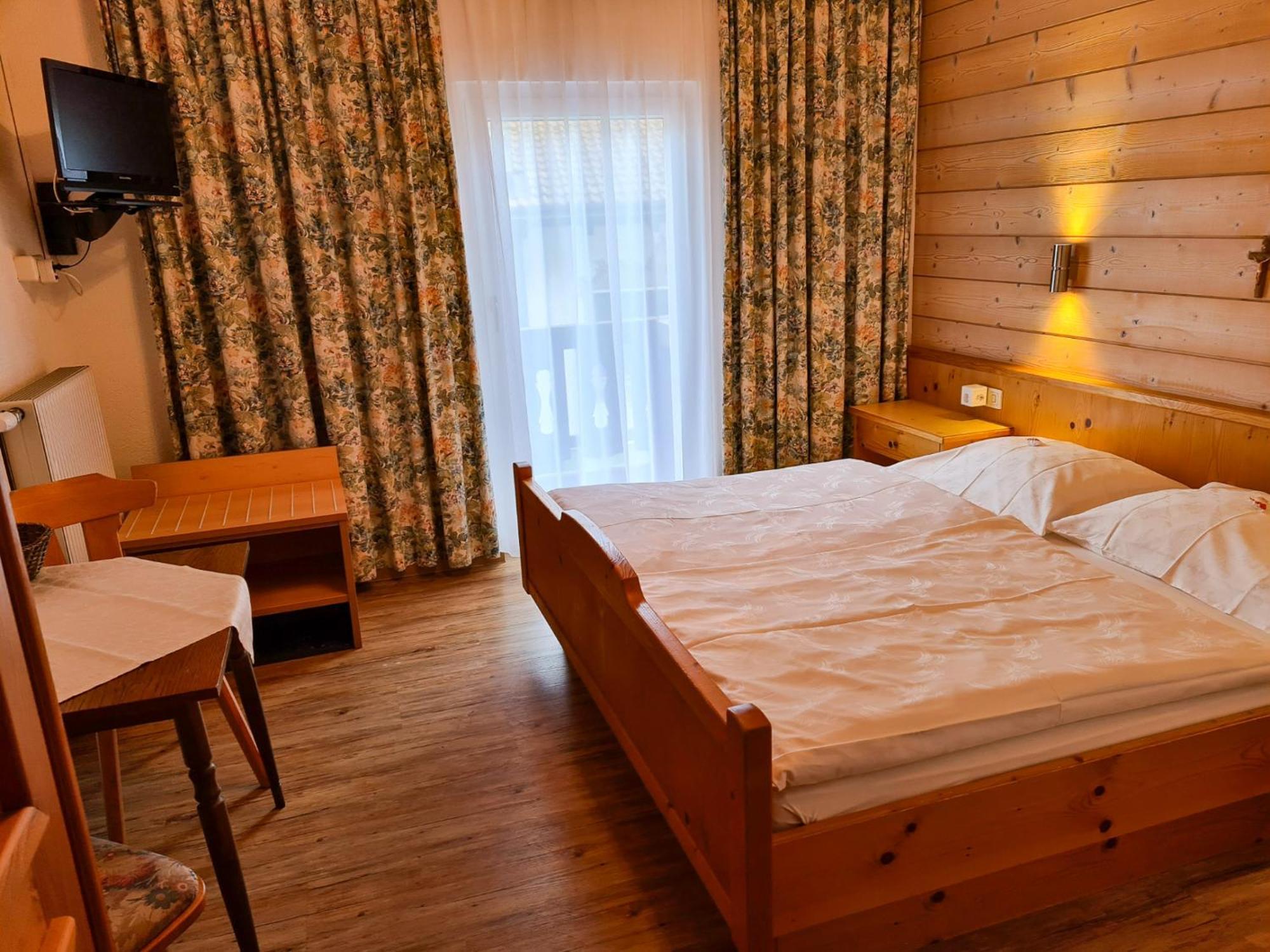 Haus Daheim Panzió Berwang Kültér fotó
