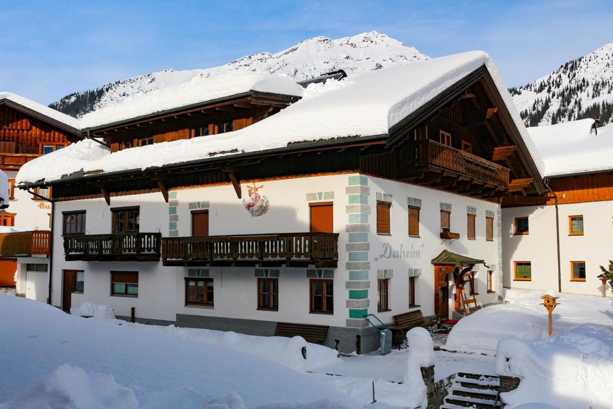 Haus Daheim Panzió Berwang Kültér fotó
